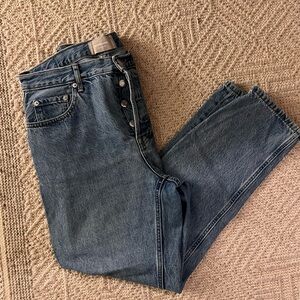 Everlane Women’s Classic Straight Jeans in Blue